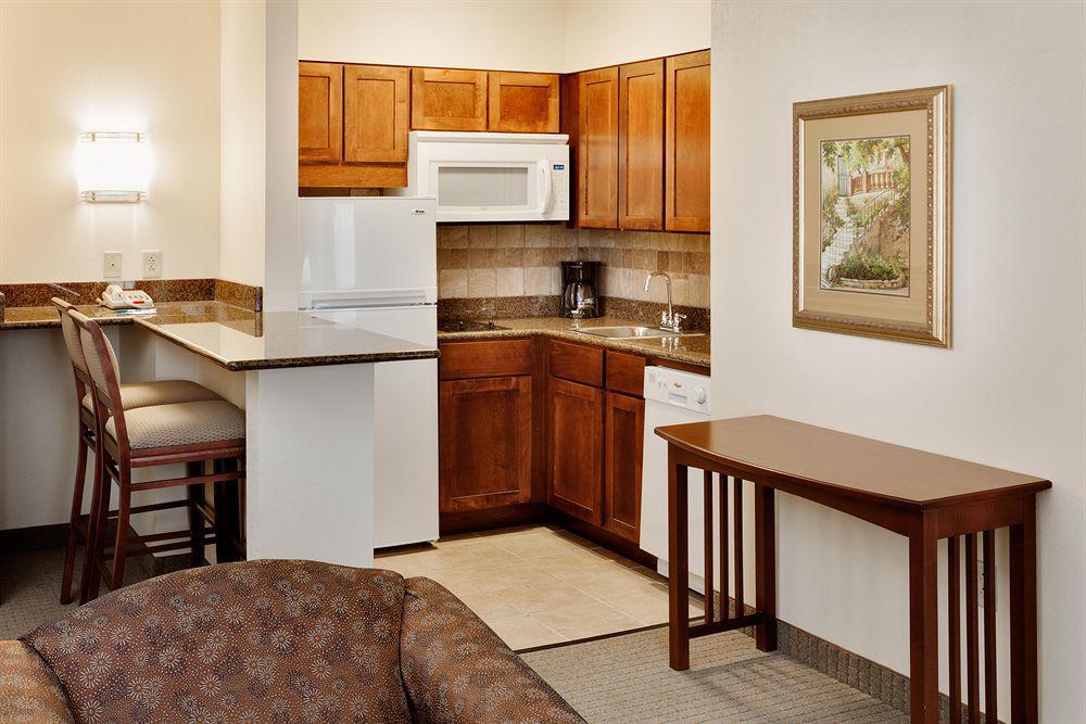Staybridge Suites Harrisburg-Hershey By Ihg Δωμάτιο φωτογραφία